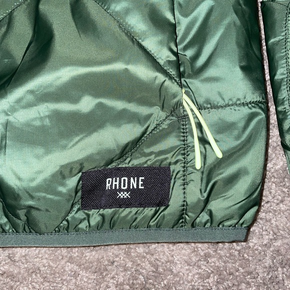 🚫SOLD🚫 NWT RHONE Tundra Quilted Hooded Jacket - Picture 5 of 7